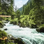 شقة Haus Alpenchalet *