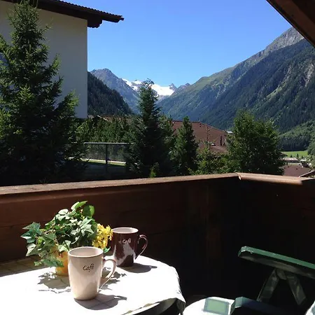Haus Alpenchalet * نيوستيف ام ستوبيتا