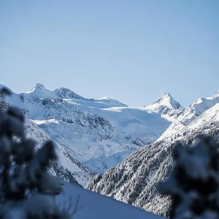 Haus Alpenchalet Нойштифт-им-Штубайталь